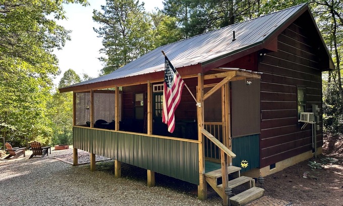 Yadkin Valley Cabina | Misty Mountain Misty Mountain Cabin Slps5 1Q, 1 Sleeper, 1 Single