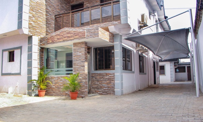 Surulere Hotel | Mitos Luxury Suites