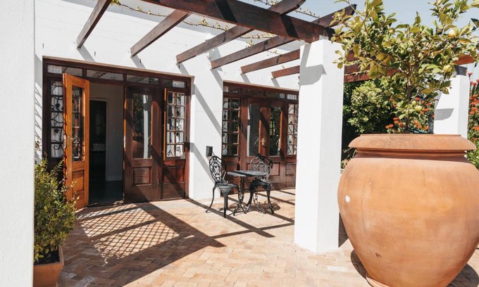 Koelenhof Apartamento | Mitre's Edge Vineyard Studio