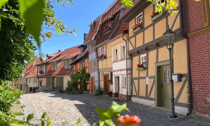 Quedlinburg Casa | Mittelalterdomizil mit Balkon und Parkplätzen
