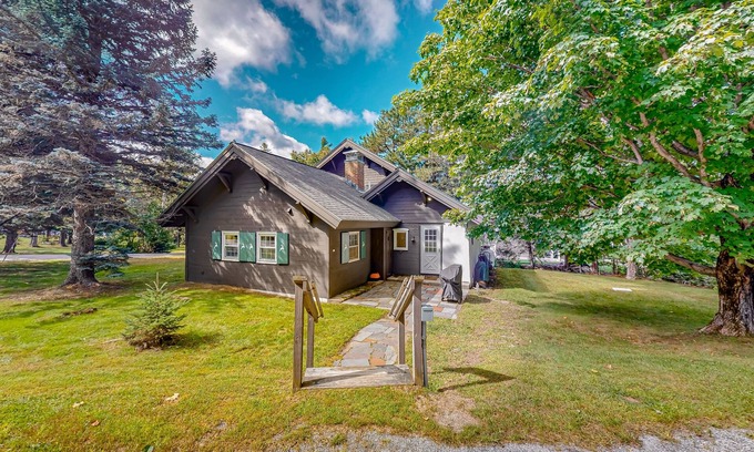 Franconia Casa | Mittersill Village Gem | House in Franconia with balcony, fireplace, & dogs ok