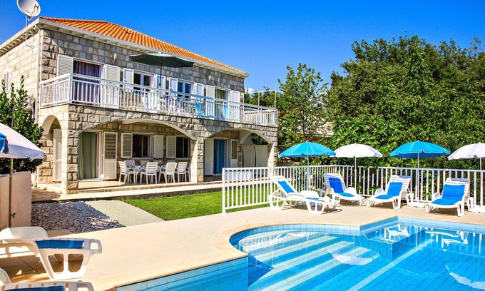Cilipi Villa | ¡Mezcla lo moderno y lo tradicional, vive la vida local, siéntete como en casa en Dubrovnik!