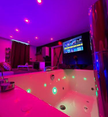 Montfort-sur-Argens Apartamento | MJ Lust Room, centre var proche Verdon, cotignac, ambiance romantique