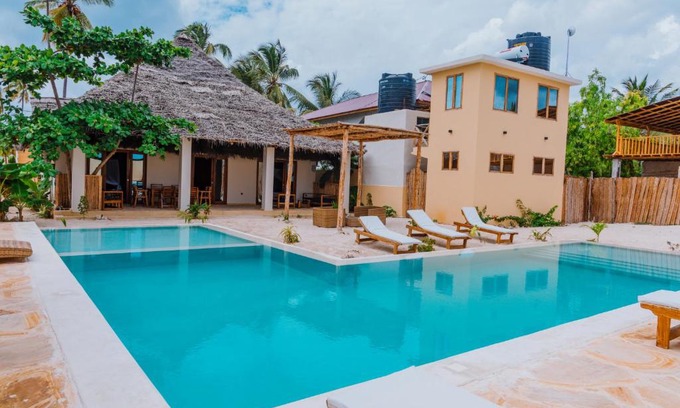 Bwejuu Beach Apartamento | Mkunguni Villas