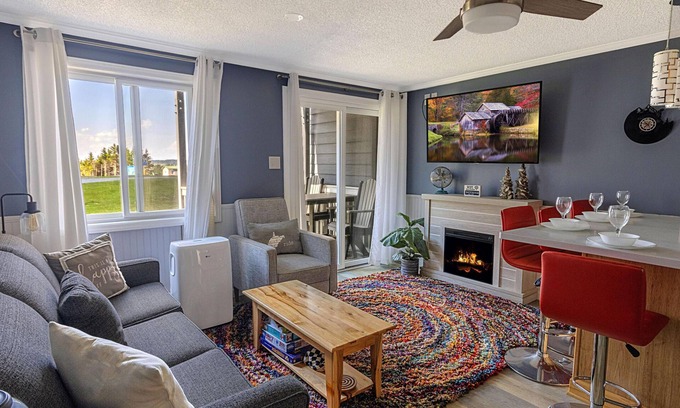 Snowshoe Condominio | ML 108 - Stunning summer oasis! Perfect for your next biking getaway!