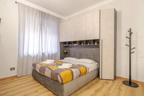 Parella Apartamento | MM Pozzo Strada Mini Subway Studio