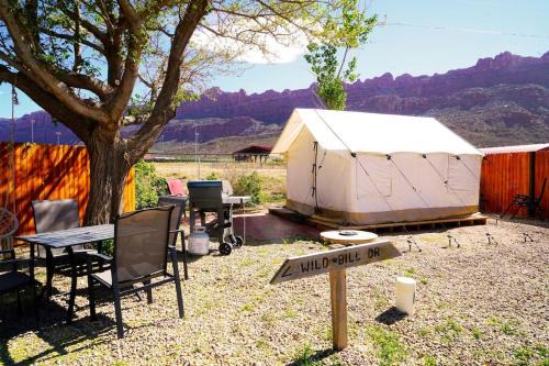 Moab South Valley Casa | Moab Glamping Setup Tent in RV Park #6 OK-T6