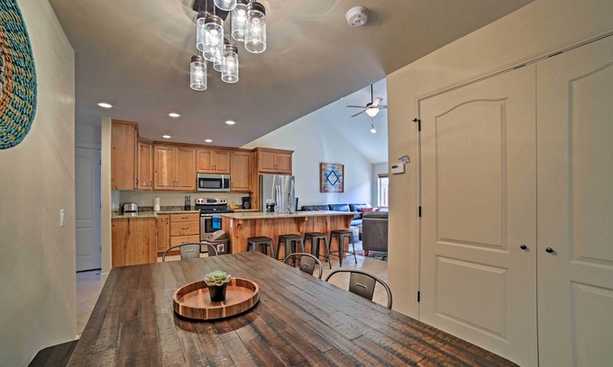 Moab South Valley Apartamento | Moab Townhome w/ Hot Tub & Patio - Near Arches