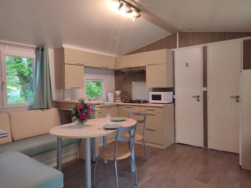 Guenrouet Otro | Mobil home Gîte Canal Nantes à Brest 40 minutes Nantes et Saint-Nazaire