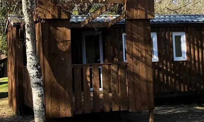 Nabirat Casa | Mobil-Home Holz BABY mit CLIM - 26m2 mit überdachter Terrasse / 2 Schlafzimmer 4 Personen