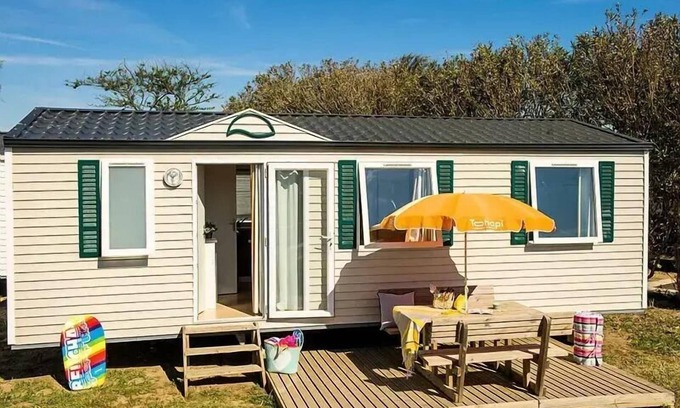 Saint Laurent de la Pree Casa | Mobile home Einfache Terrasse