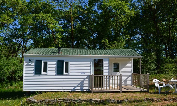 Gabillou Casa | Mobile home on a farm with swimming pool