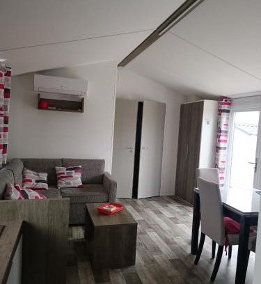 Montreuil-sur-Ille Chalet De Esquí | mobilhome à la mer
