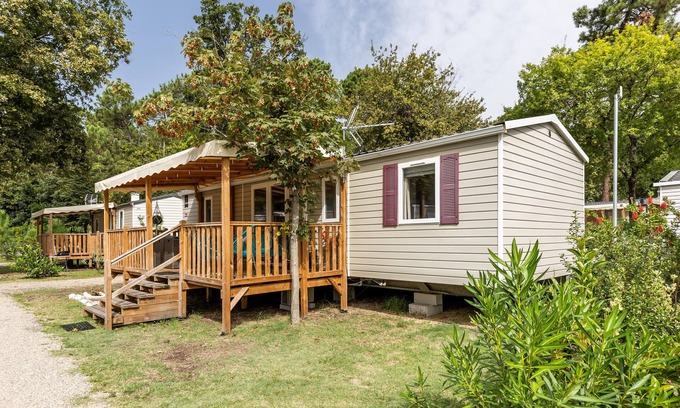 Lege-Cap-Ferret Alquiler De RV | Mobilhome, 3 habitaciones y 2 baños, con terraza, pista de tenis y parrilla