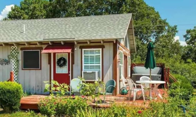 Eagle Rock Cabaña | Mocking Bird Cottage