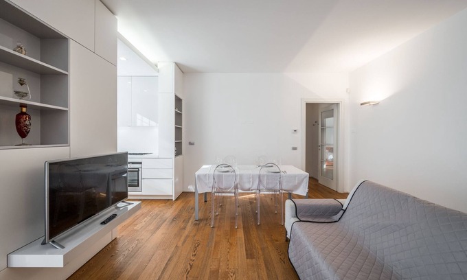 Buon Pastore-Sant'Agnese-San Damaso Apartamento | Modena City Lux near Policlinico