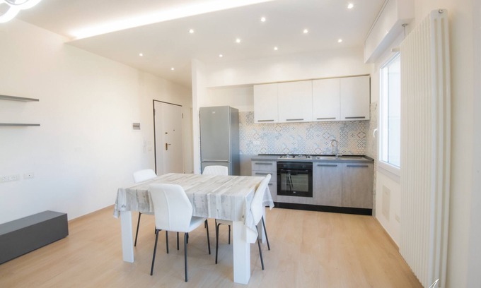 Buon Pastore-Sant'Agnese-San Damaso Apartamento | Modena, Italy, Ghirarldina Tower. Entire accommodation: Elegant Apartment
