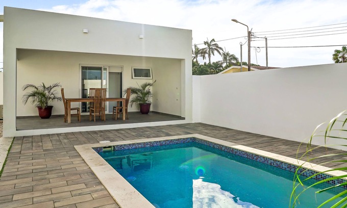 Koyari Casa | Moderm 3BR/3.5BA private pool-Palm Beach 5min beach