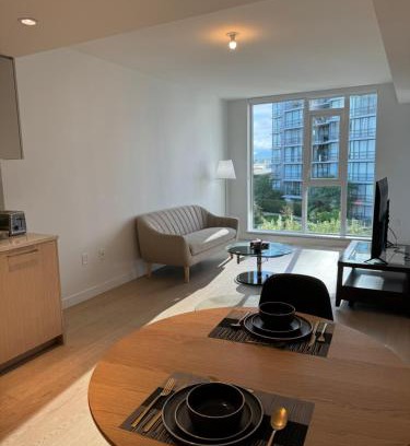 Richmond City Centre Apartamento | Modern 1-bed Condo in Richmond