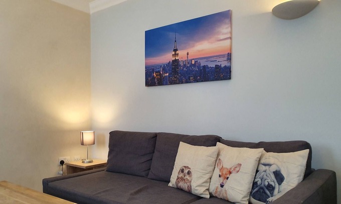 Swindon Apartamento | Moderna 1 cama en el casco antiguo. Ideal para comida y bebida!