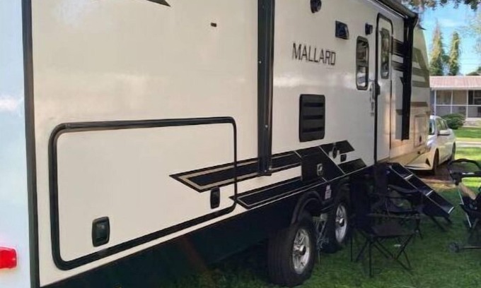 Inverness Casa | Modern 1 bedroom Camper/RV with free parking!