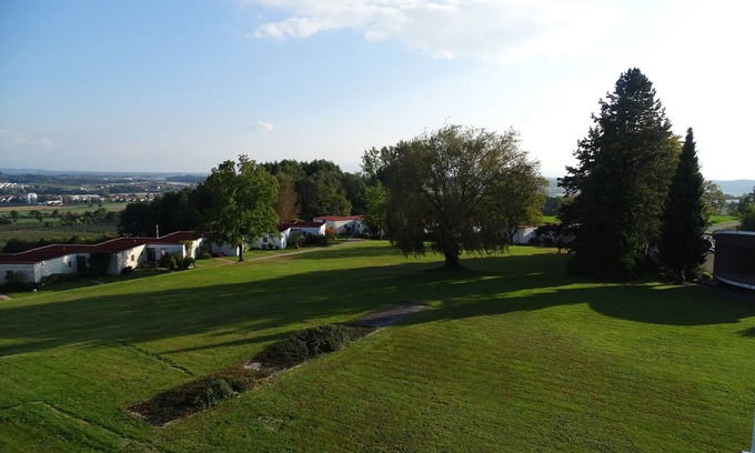 Markdorf Condominio | Moderno apartamento de 1 dormitorio con vistas a la montaña y piscina cubierta
