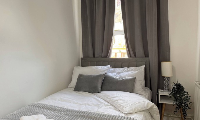 Barry Apartamento | Modern 1 Bedroom Flat/Apartment in the heart of Barry, Flat 2