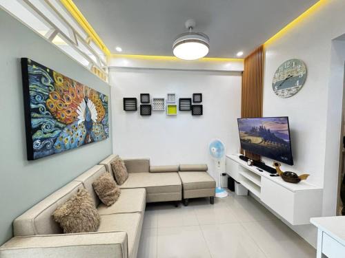 Valenzuela Apartamento | Modern 1 bedroom w Pool and City Views