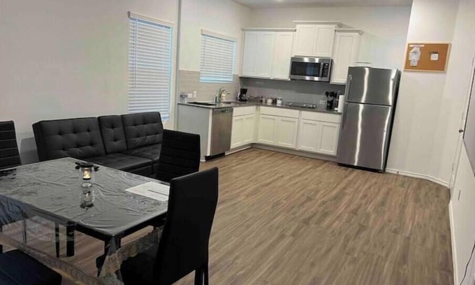 Leander Apartamento | Modern, 1 BR private suite with kitchen