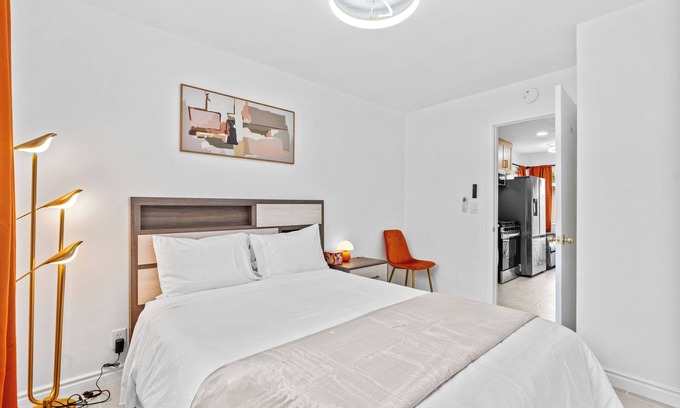 Tustin Apartamento | Modern 1B1B Apt Full Kitchen Parking Laundry