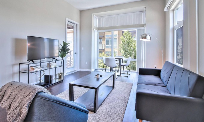 Cupertino Apartamento | Modern 1BR in Cupertino, Pool + Parking