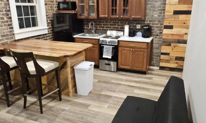 Maryville Apartamento | Modern 1BR in GREAT Location! (Unit 203)