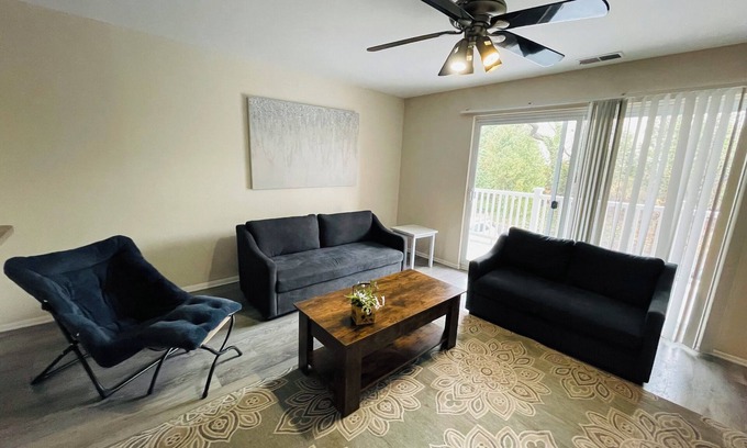 Elkins Park Apartamento | Modern 1BR Retreat in Elkins Park
