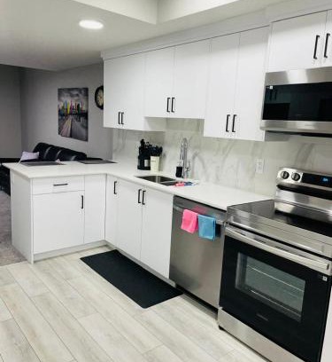 Calgary Apartamento | Modern 2-bed 1-bath Suite