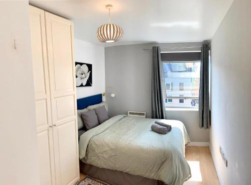 East Acton Apartamento | Modern 2 bed 2 bath opp tube station