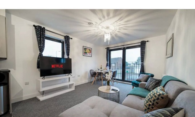 George Green Apartamento | Modern 2 Bed Apartment Minutes Away From Heathrow