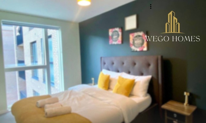 Newham Apartamento | Modern 2-Bed Flat Balcony View
