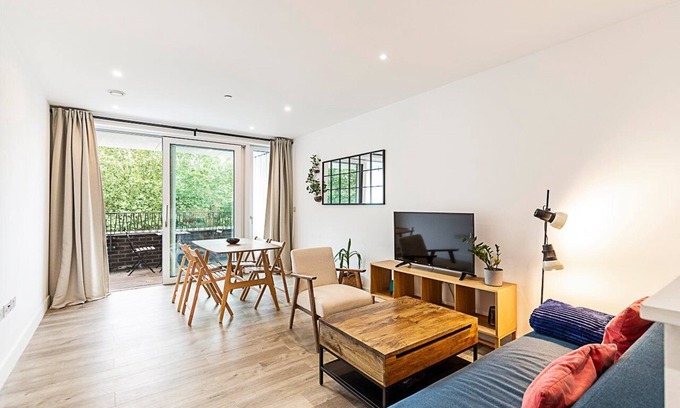 Lea Bridge Apartamento | Modern 2-Bed Flat with Terraces in Leyton