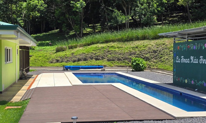 Mogote de Bagaces Cama Y Desayuno | Modern 2 Bedroom Guest House w/Salt Water Pool & Pickleball Court