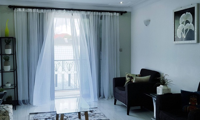 Kampala Apartamento | Apartamento moderno de 2 dormitorios y 2 baños totalmente amueblado