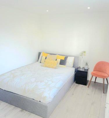 Roxeth Apartamento | Modern 2 Bedroom Flat With Garden LONDON