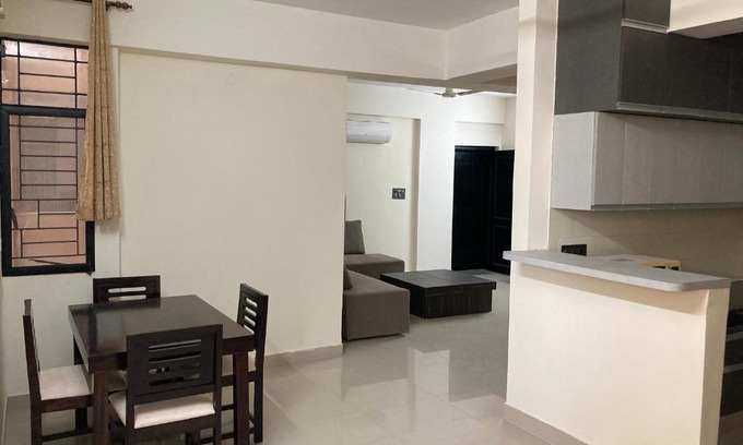 Vasant Kunj Apartamento | Modern 2 BHK Apartment near Airport in South Delhi