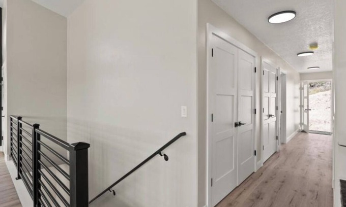 Lava Hot Springs Apartamento | Modern 2024 build, in welcoming Lava Hot Springs. Top unit.