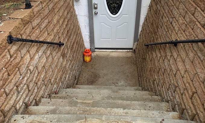 Omaha Casa | Modern 2BR/2BA Basement Stay, Full Kitchen, Roku TVs, Hot Tub, Sleeps 6