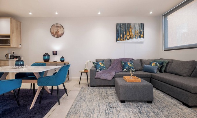 Umhlali Apartamento | Modern 2BR Apartment with Pool and Gas Braai