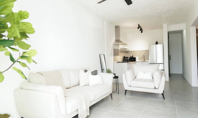 Gobernador Pinero Apartamento | Modern 2BR Apt in San Juan City, "Concert Stays"