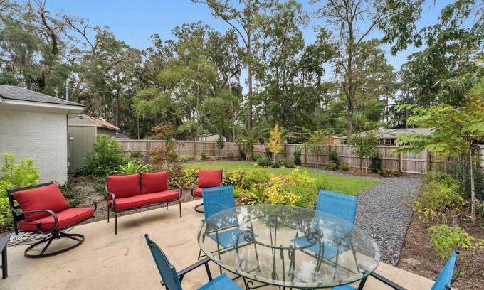Savannah Casa | Modern 2BR Home Near Historic Savannah