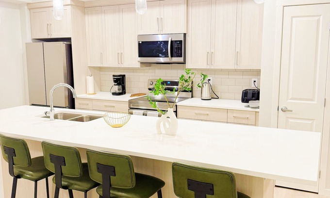 Seton Apartamento | Modern 2BR Seton Retreat | Near Calgary Hospital | Close to Banff