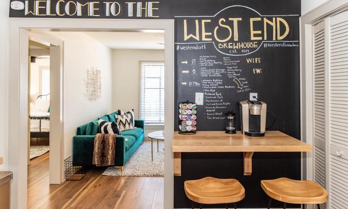 West End Casa | Modern 2BR Stay In Historic West End Near Downtown