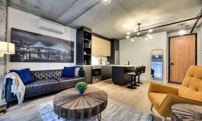 Cite Multimedia Apartamento | Modern 2BR Suite Old Montreal B2